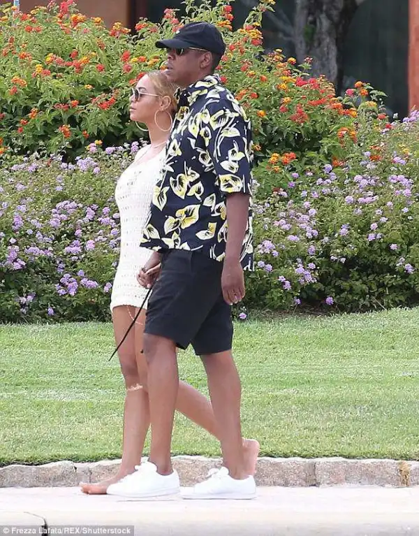 Beyonce & Jay Z spotted looking lovely as they step out together (Photos)